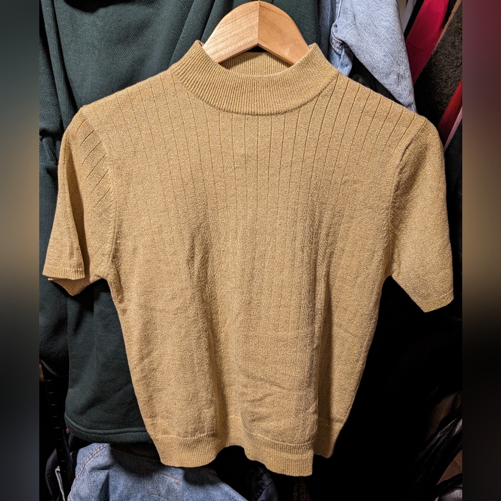 Gorgeous sparkly gold sweater shirt